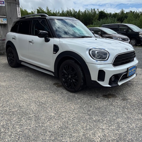 2023年式　MINI　クーパーD　クロスオーバー　プレミアムプラスライン　オークション落札代行致しました!のサムネイル